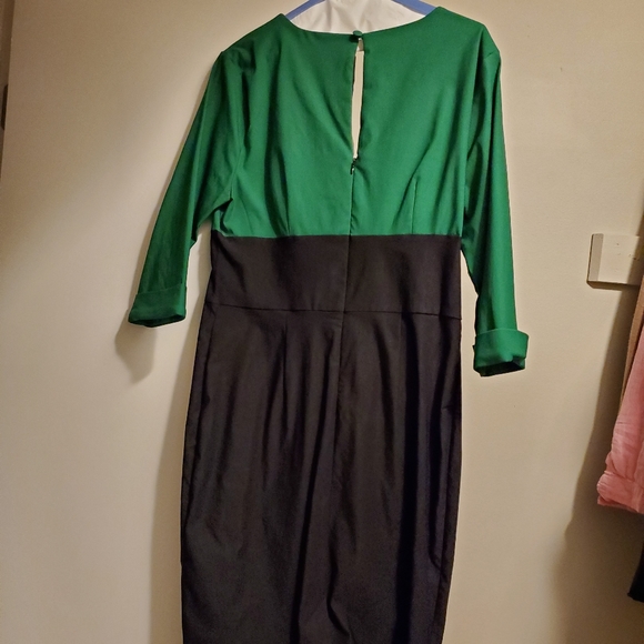 Dress - Picture 4 of 6